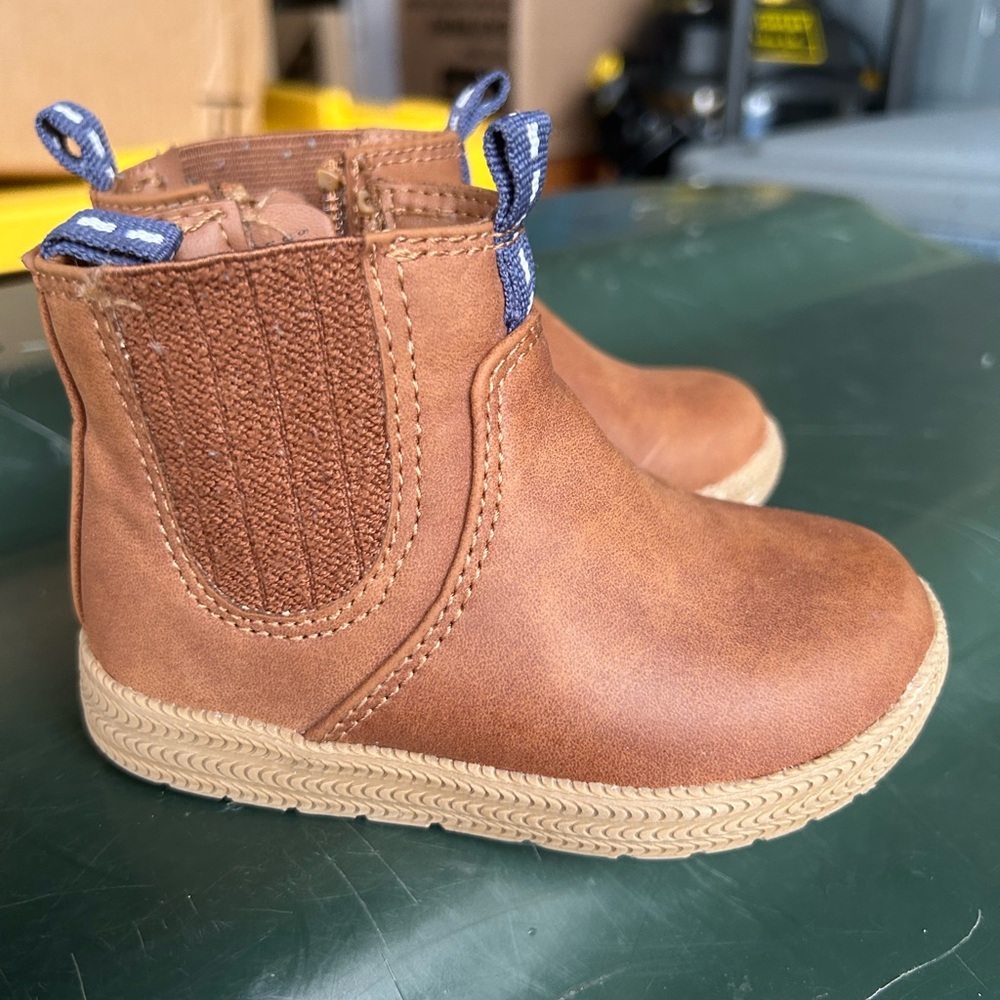Cat and Jack toddler boots size 5